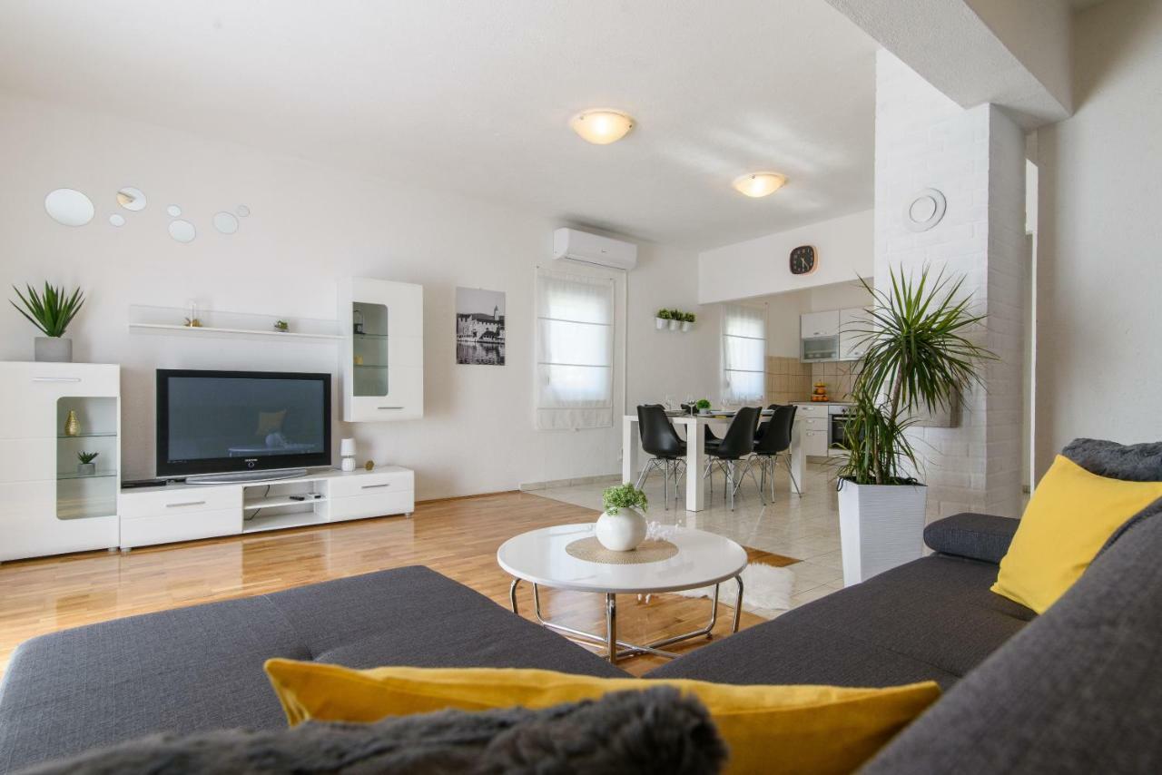 Apartmani Ville Vengo Trogir Buitenkant foto